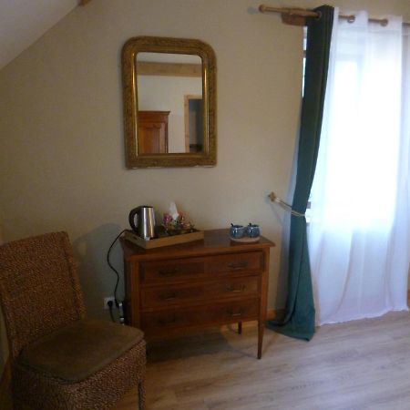 Le Moulin De Cors Bed & Breakfast Oulches Exterior foto